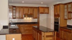 granite-black-kitchen-traditional-chestnut-cabinets granite-black-kitchen-traditional-chestnut-cabinets